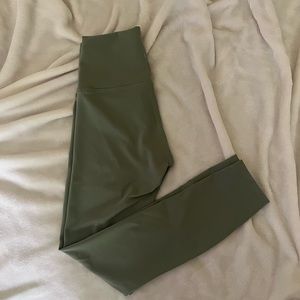 Green Lululemon Leggings Size 4!